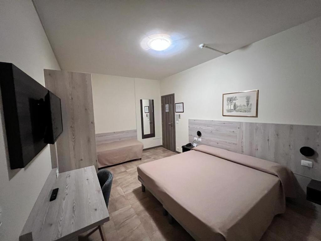 Hotel Colonna Albignasego Bagian luar foto